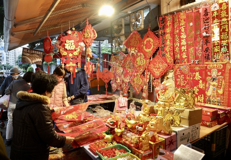 年是過了 但年味哪去了呢? 今天來翻翻回憶 找出過年的感覺