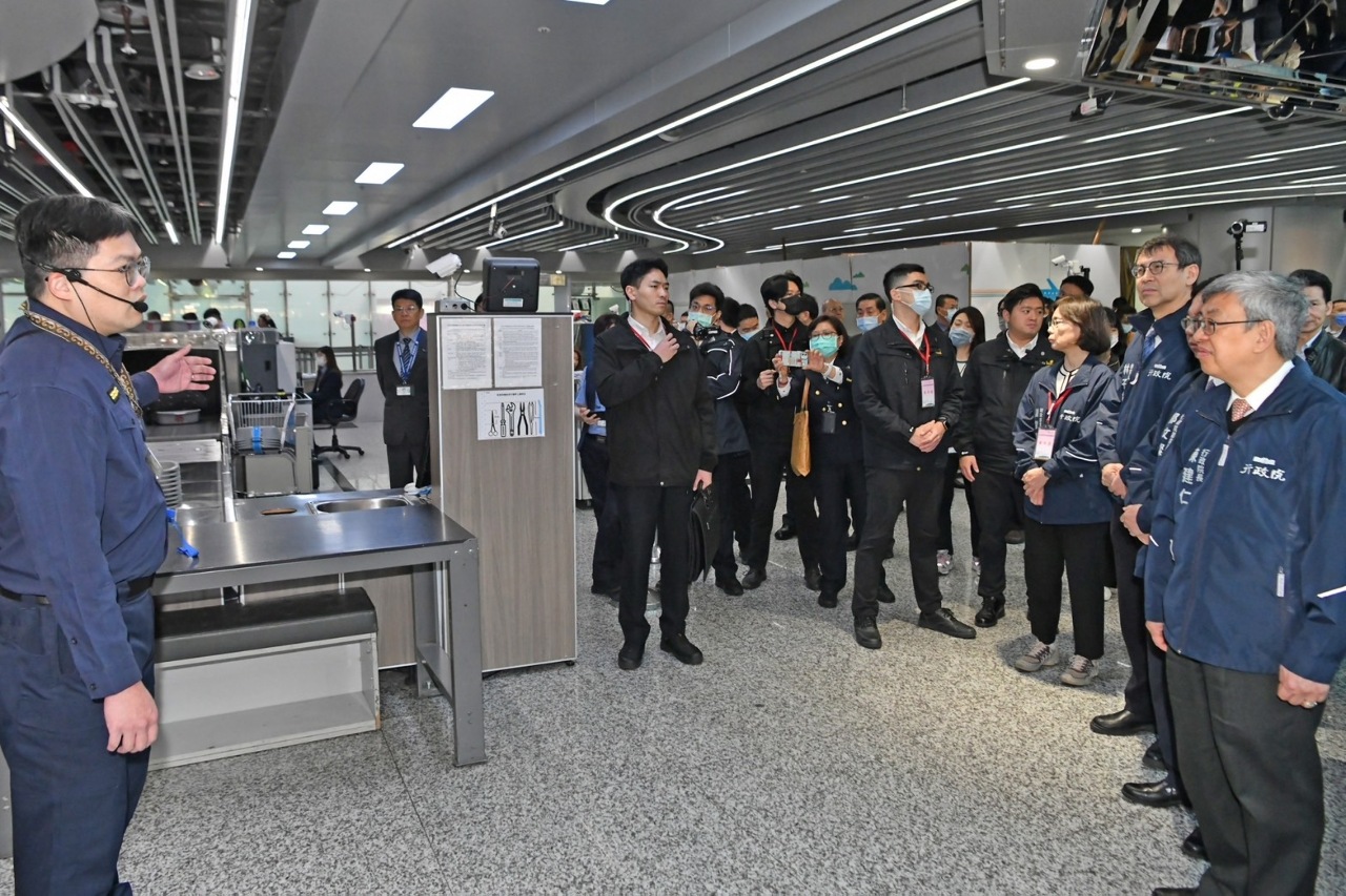 視察桃機疏運 陳建仁：做好聯繫協調與整合 充實運輸量能