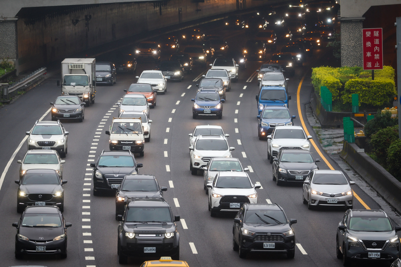 初四出遊車潮多 公路局提醒觀光區周邊易壅塞