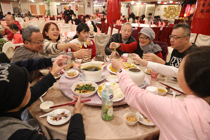五年沒和家人吃團年飯