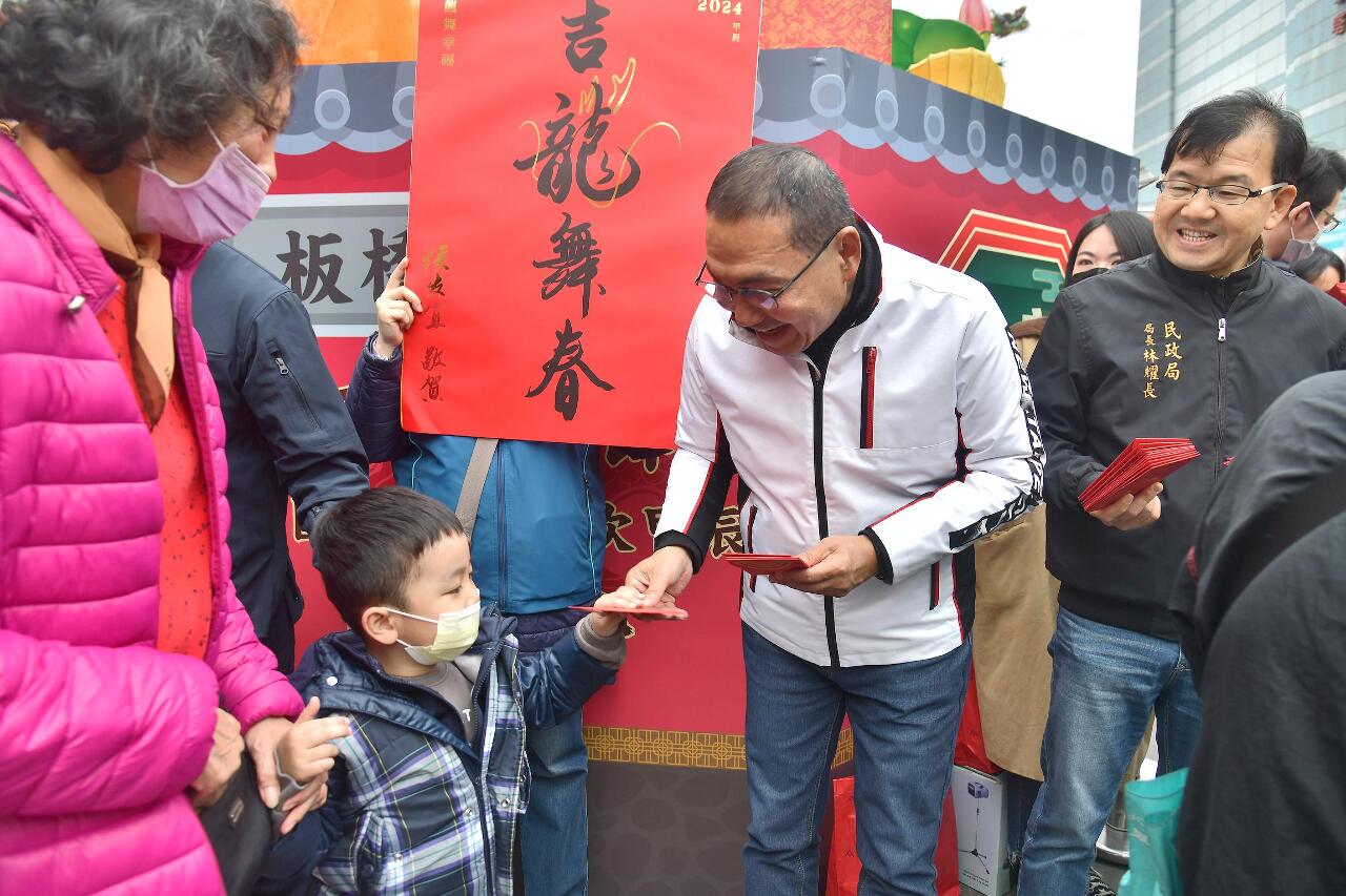 侯友宜評國際情勢艱鉅 龍年賀喜籲國人團結