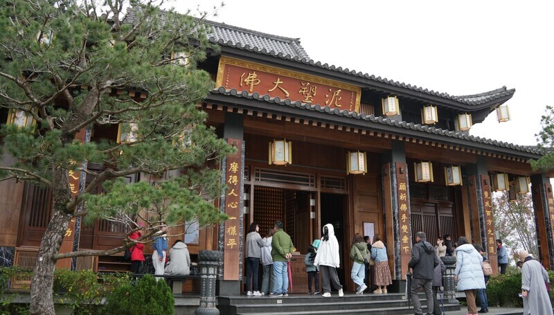 內政部擬立法 寺廟教會符條件可轉合法宗教法人