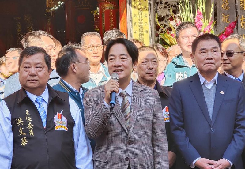 大年初二 賴清德竹苗走春祈福發福袋