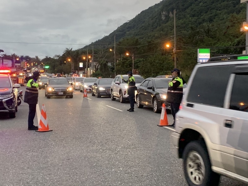 初五北返車潮 預估國1國5北向上午壅塞