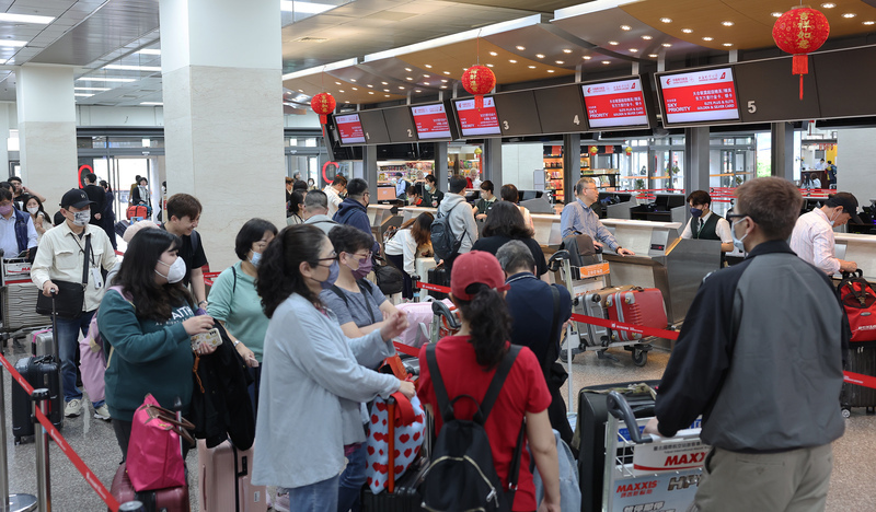 王國材：若不下禁團令 恐被罵更大聲