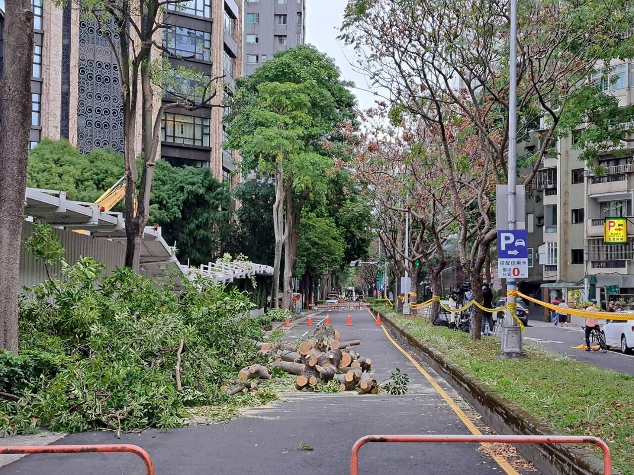 北市慶城街新建工地地層下陷 市府開罰18萬、勒令停工