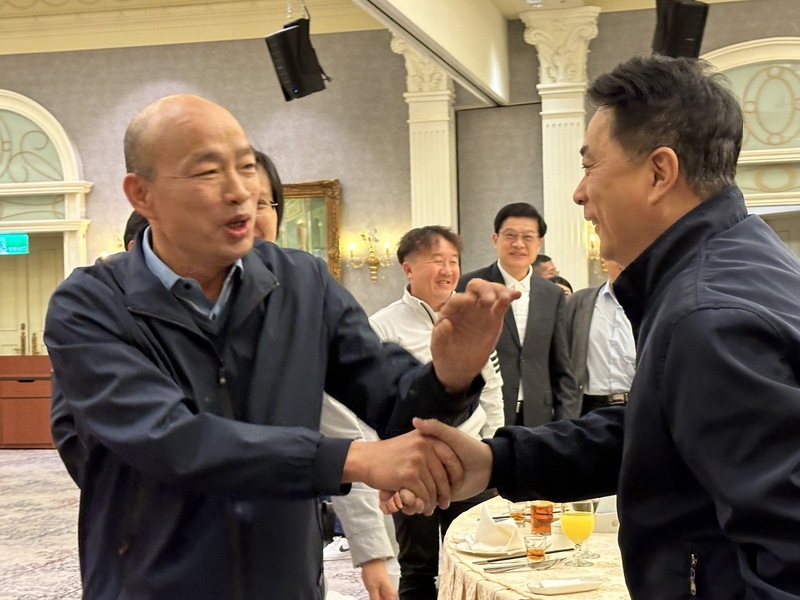 韓國瑜旋風式訪花蓮 以神仙老虎狗勉勵新藍委