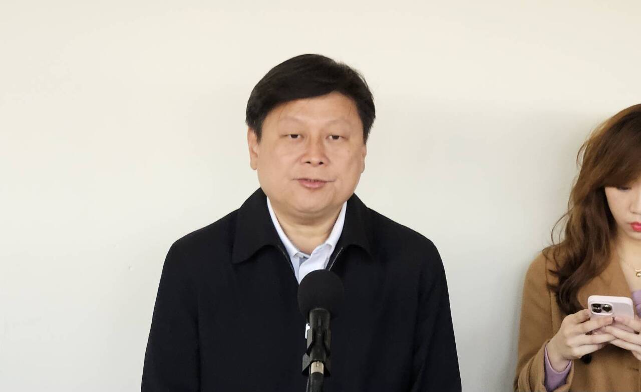 柯建銘批藍毀憲亂政 傅崐萁反批綠是忘初衷巨嬰