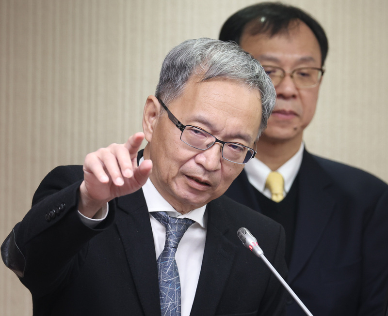 衛福部長：醫療服務市場競爭激烈 不至於哄抬掛號費