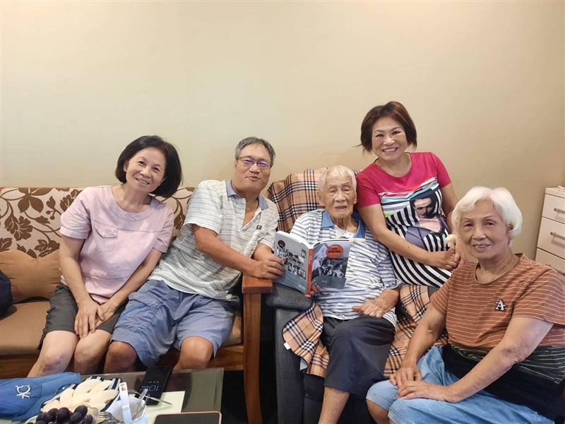 戰後重要農民作家鄭煥辭世  享嵩壽100歲
