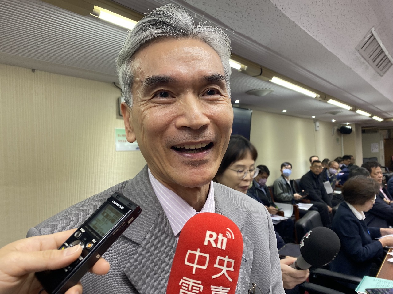 首次碳費審議會明召開 薛富盛：會衡量與國際接軌