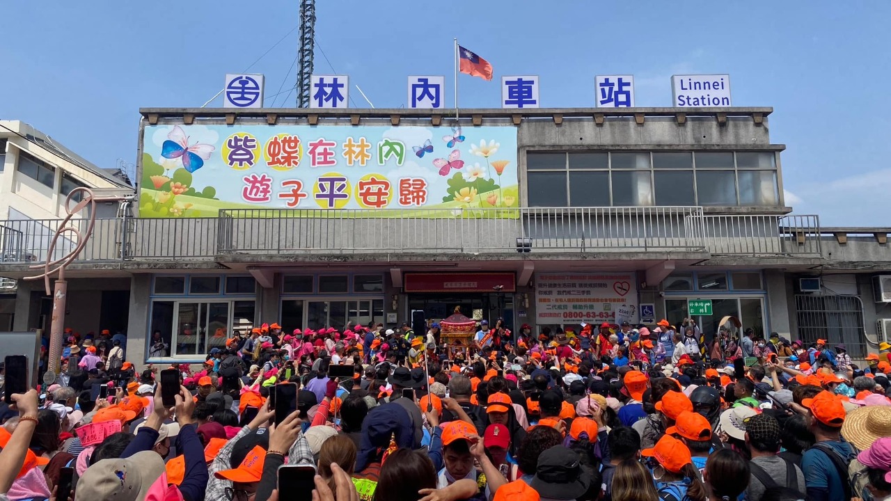 白沙屯媽祖入林內鄉民歡呼 鄉長：200年來第一次
