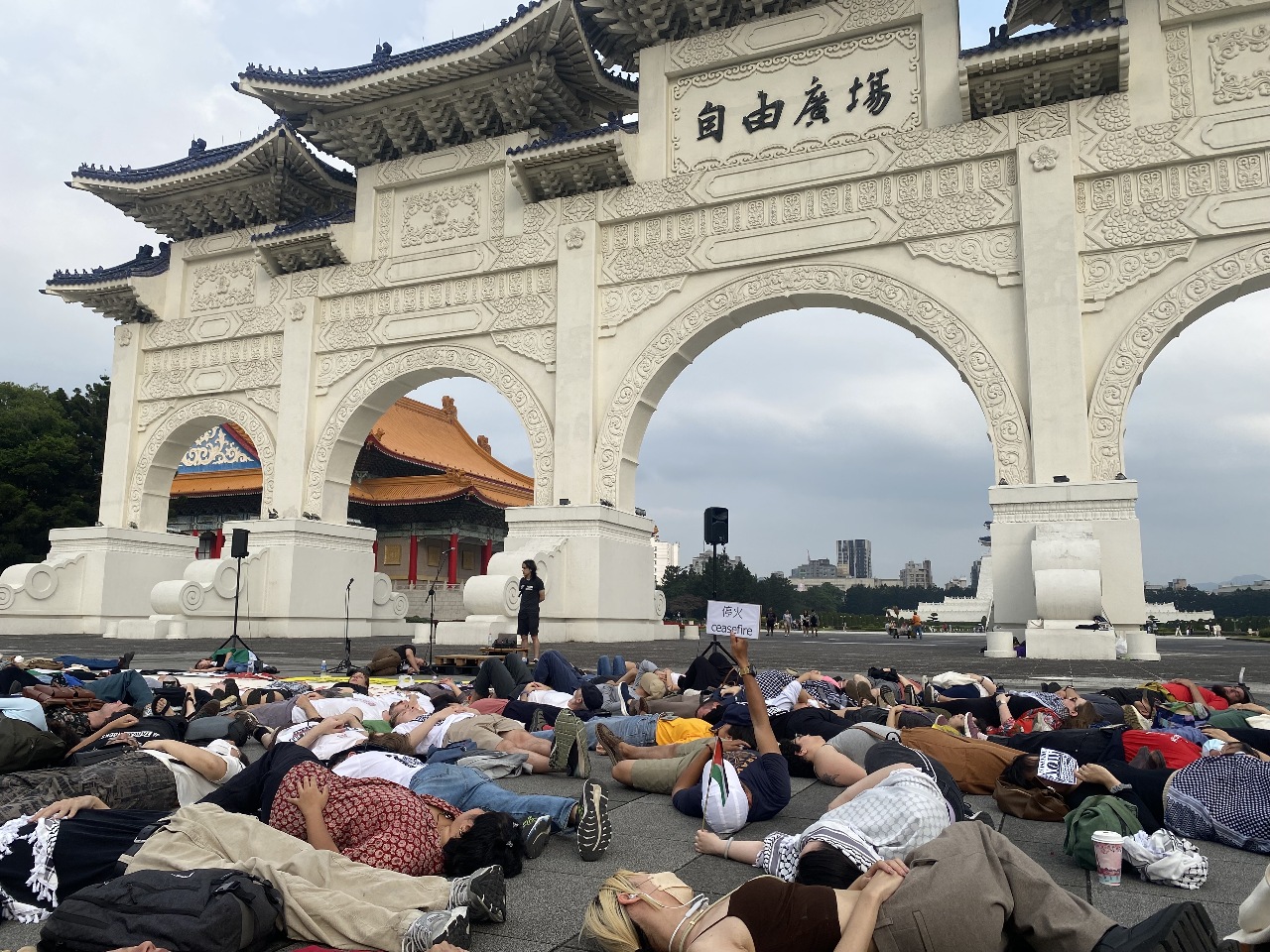 假死抗議聲援巴勒斯坦 人權團體呼籲台灣拒當戰爭罪共犯