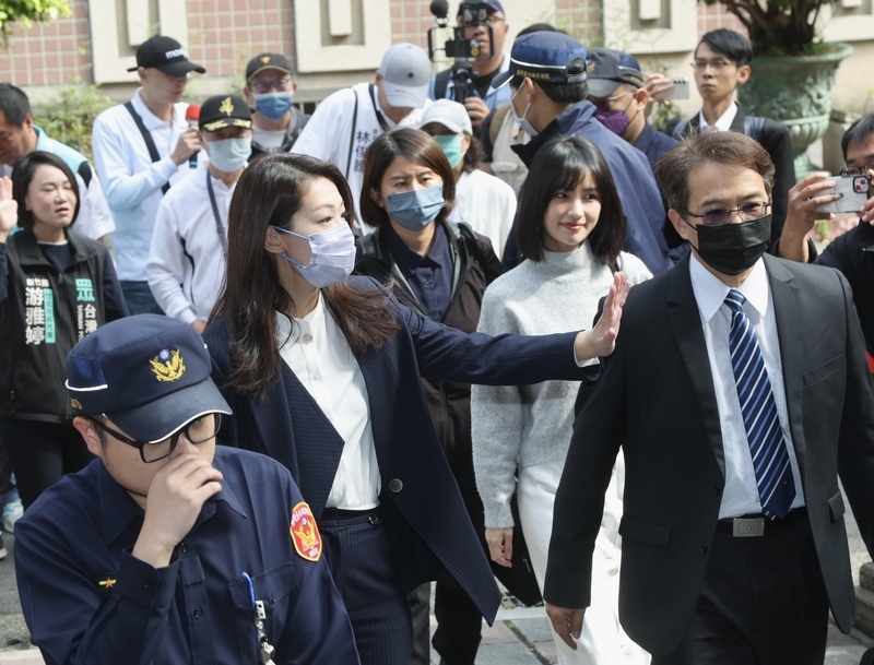 高虹安涉詐領助理費案  北院繼續詰問前助理