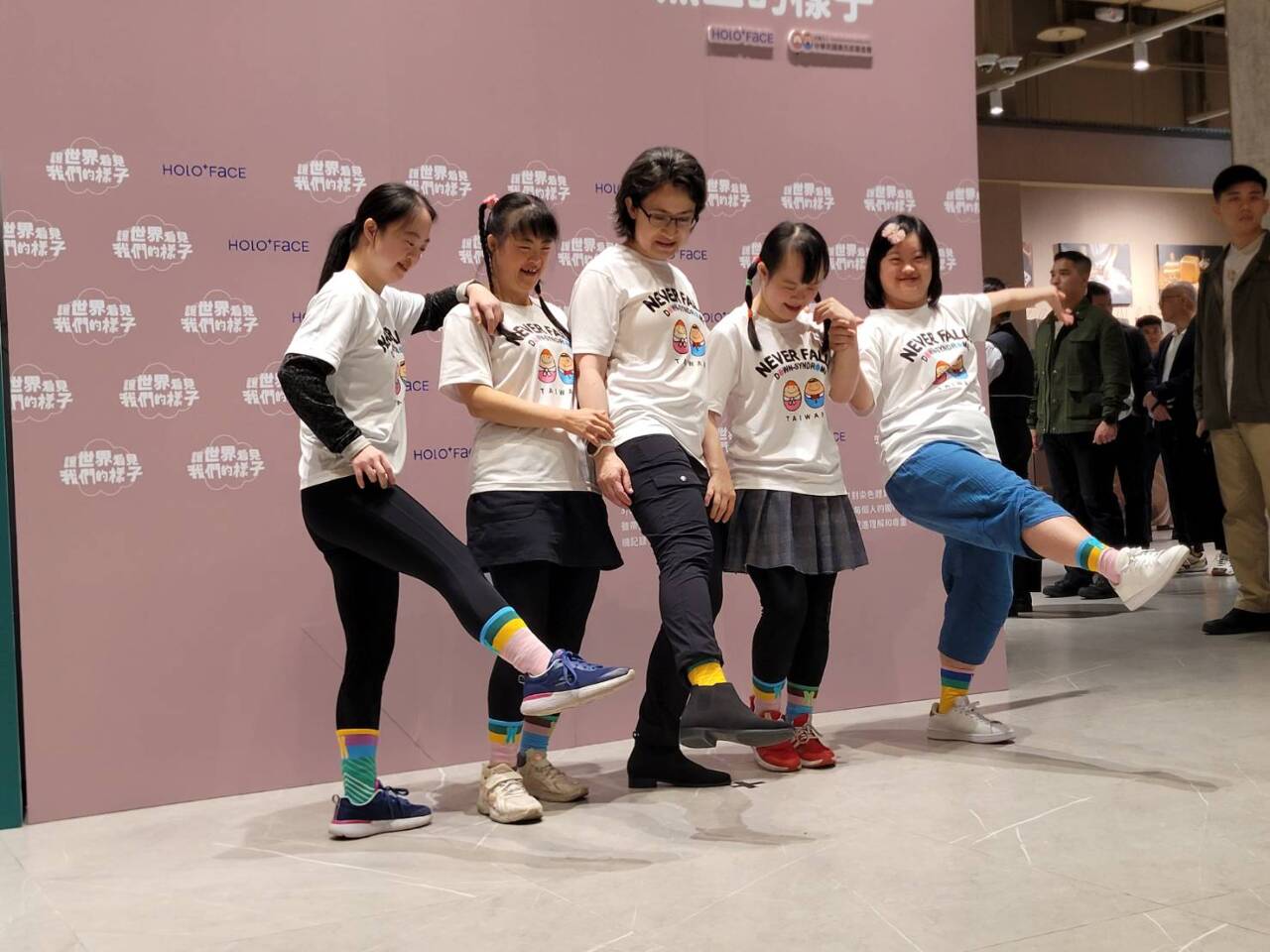唐氏症日特展倒數2日 蕭美琴觀展籲一起支持唐寶寶