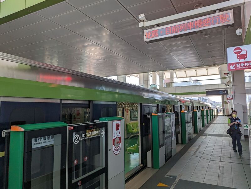 台中捷運列車男子持刀傷人 部分路段單線雙向運轉