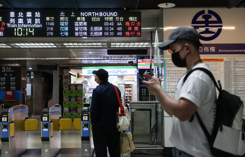 台鐵國慶假期疏運加開56班列車 11日開放訂票