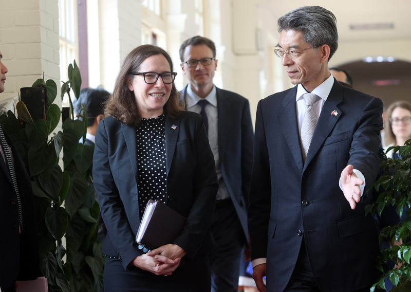 羅森伯格結束訪台  重申支持台灣並慰問震災