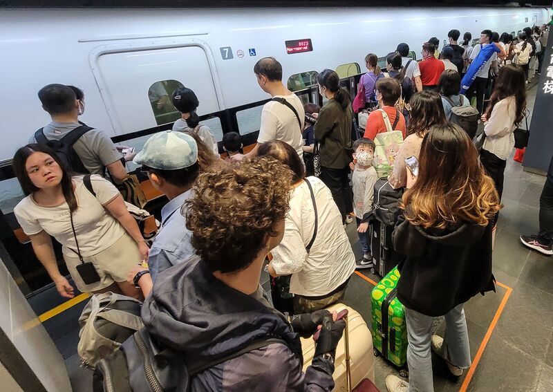 嘉義連震致高鐵5車次臨時停車 台鐵區間慢行暫無災損