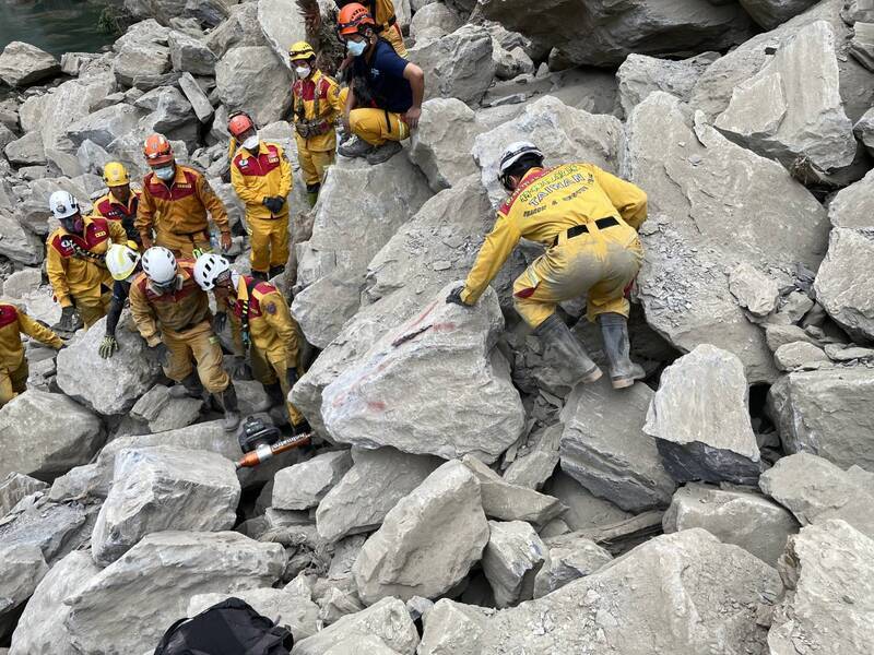 花蓮強震／失聯下修至6人、死亡再添3人、留置減至403人