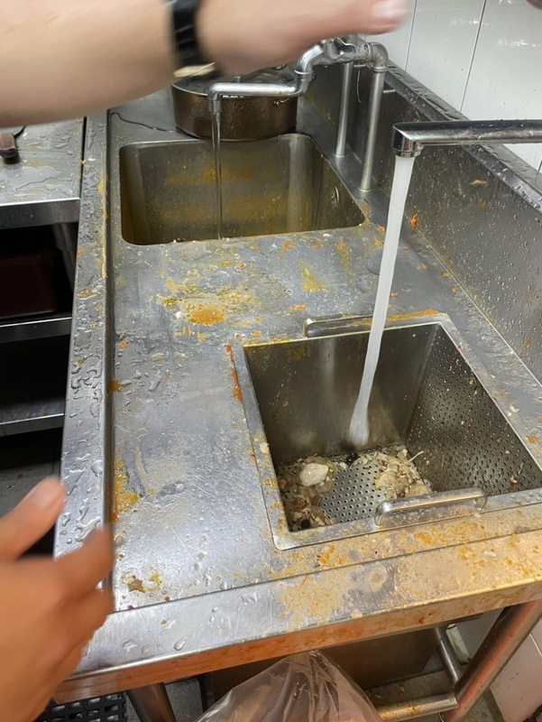 北市初瓦、嚮辣西門店疑食物中毒案 就醫人數增為56人