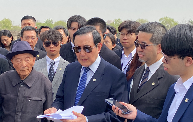 宋濤陪同參觀北京故宮 馬英九：深信去中國化不會成功