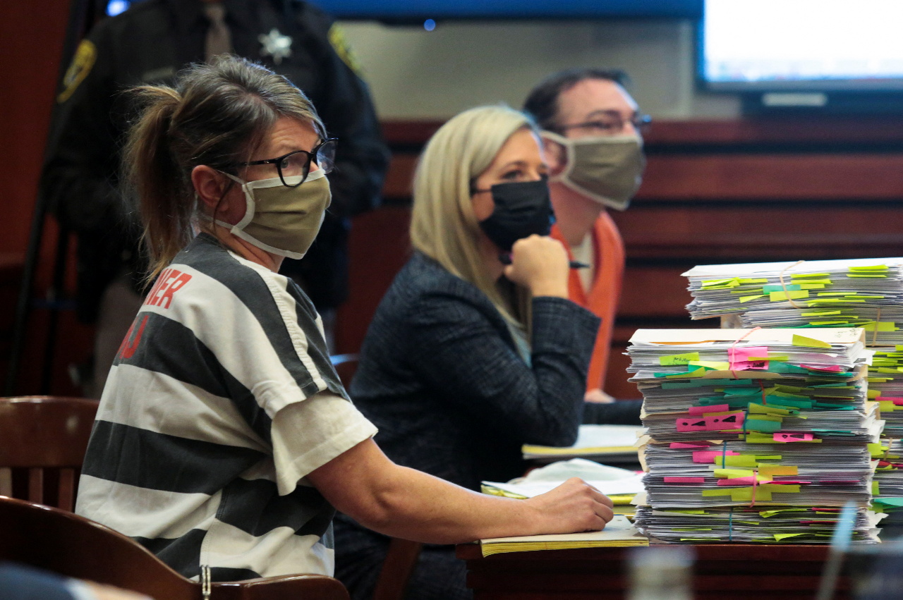 父母刑事究責首例 美密州高中槍擊案兇手雙親遭判刑