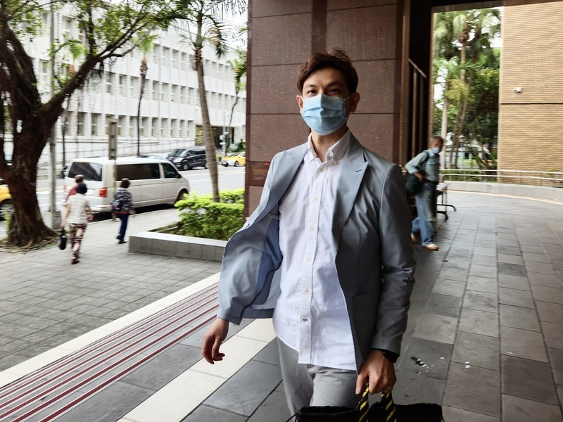 涉詐領助理費案  李忠庭：高虹安曾用人民幣補發薪水