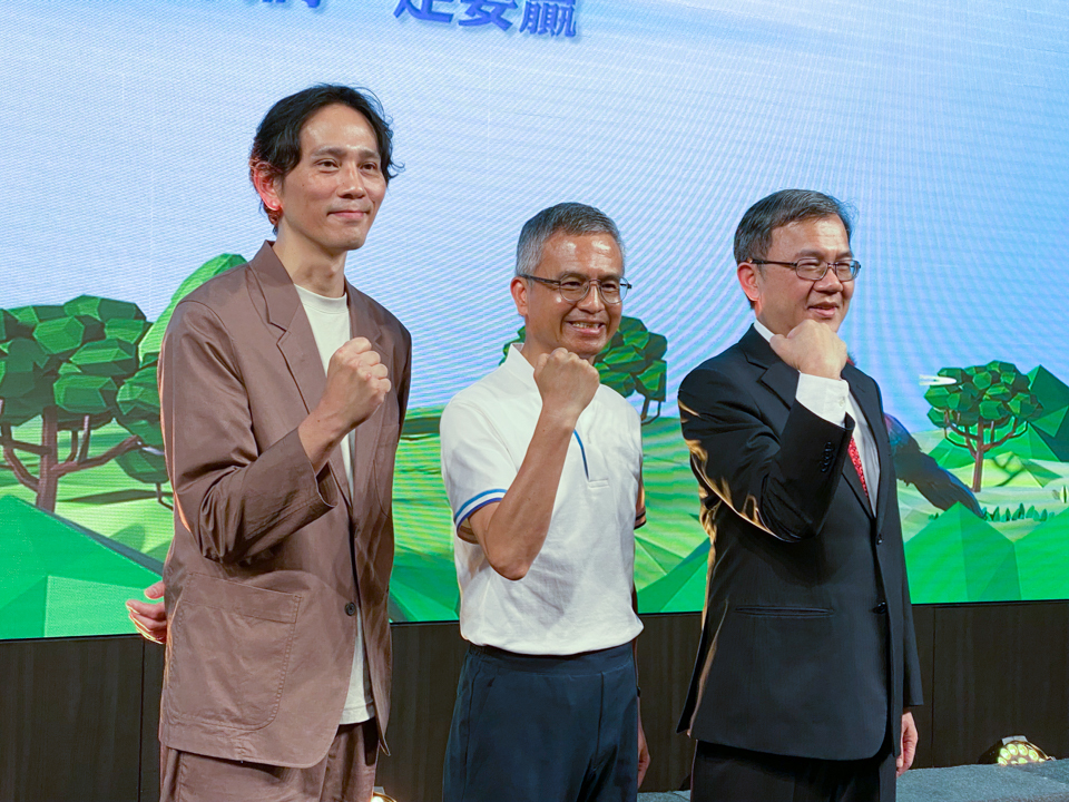 中華電信攜手世界球后小戴 首播3支永續發展形象廣告