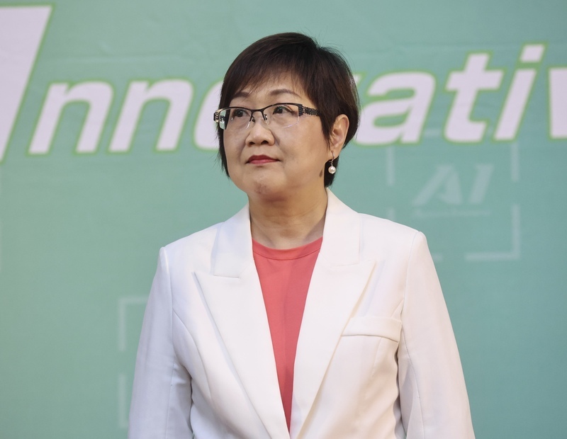 僑委會委員長徐佳青留任 二軌外交展新局