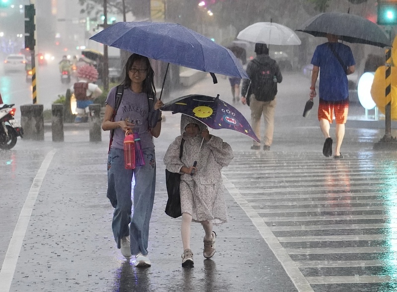 嘉義草山、台南後堀溪災防告警  降雨午後趨緩