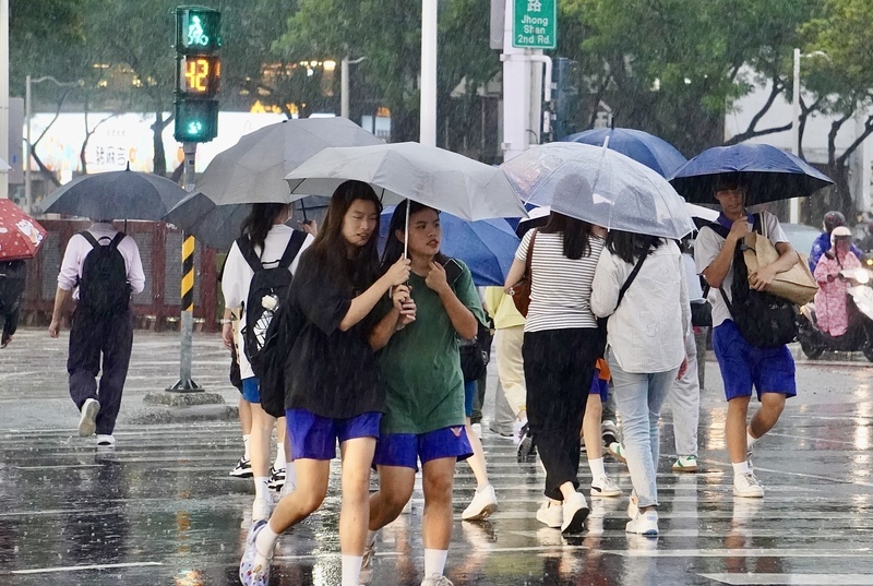 澎湖雨量快速累積  鄭明典提醒降雨全台有感
