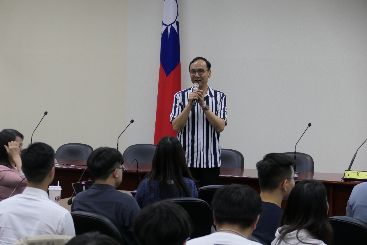 綠批傅崐萁訪中行賣台 朱立倫：冷嘲熱諷對兩岸交流不好