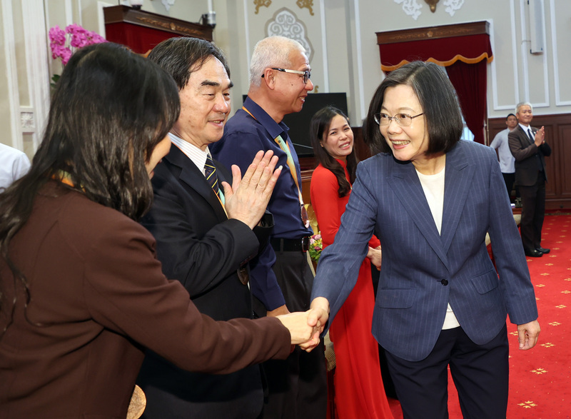 接見模範勞工移工 總統：持續提升勞工權益、確保勞保財務穩健