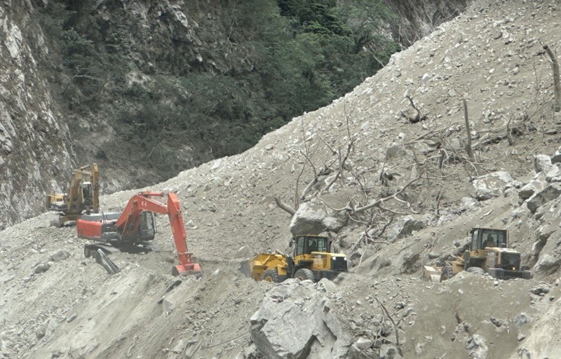 花蓮強震／公路受重創  台8、9線邊坡年底前修復