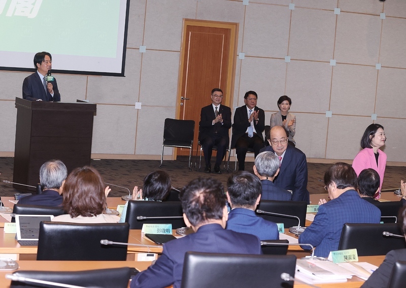 藍白聯手將電業法逕付二讀 綠黨團批沒收討論權、毀憲亂政