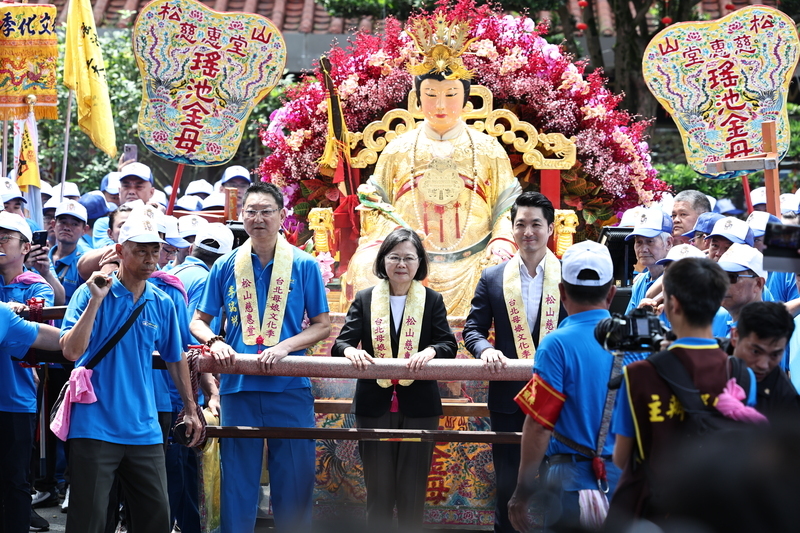 出席母娘文化季 蔡總統：團結就能讓台灣站穩腳步