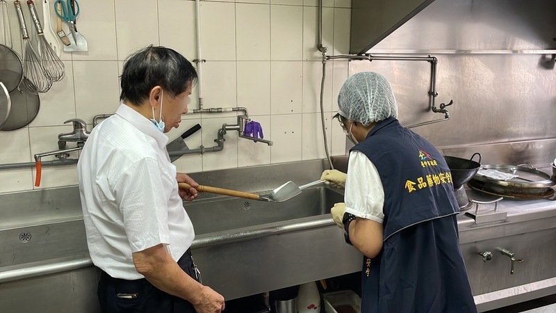 新北師生台中校外教學疑食物中毒 業者遭令停餐