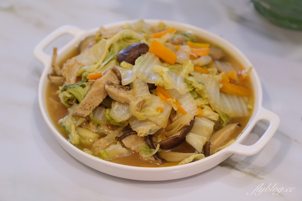 用白菜滷、客家炒米粉滿足全家人的味蕾 很簡單