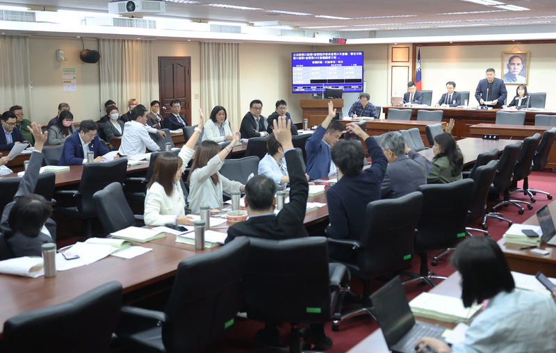 展望520／藍白通過國會改革版本綠將聲請釋憲 學者：釋憲之路充滿變數非坦途