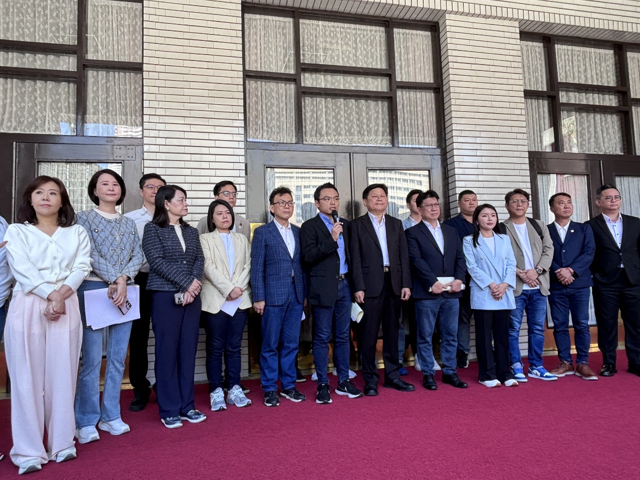 力拼國會改革法案17日過關 藍委即刻起輪值守議場