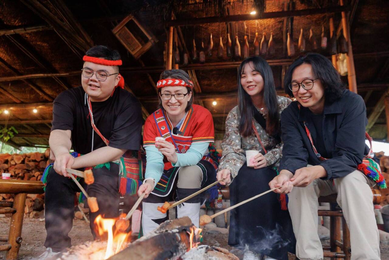 蕭美琴率民進黨工赴花蓮旅遊 以實際行動振興地方經濟