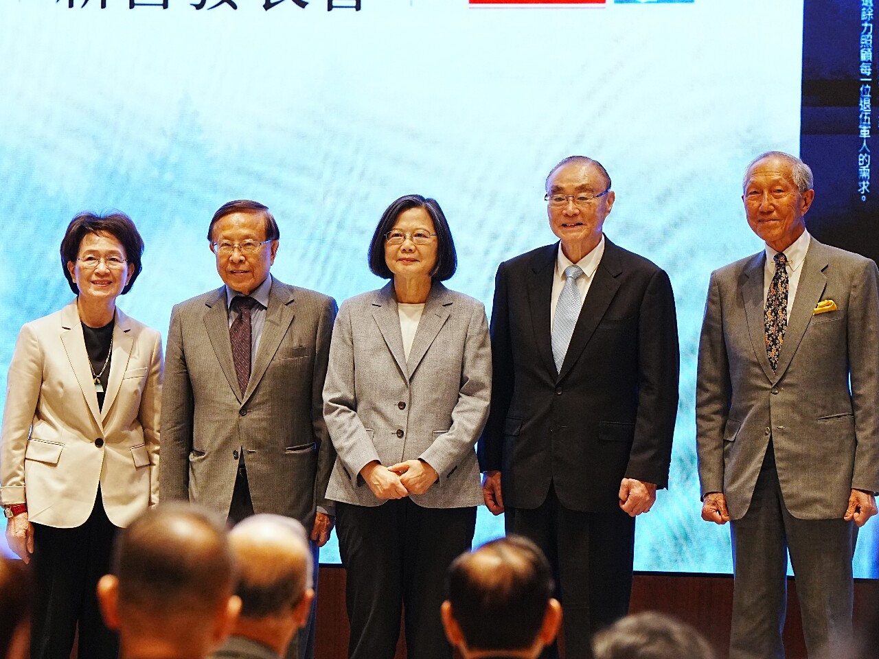 馮世寬新書發表 總統感謝在改革路上的相伴