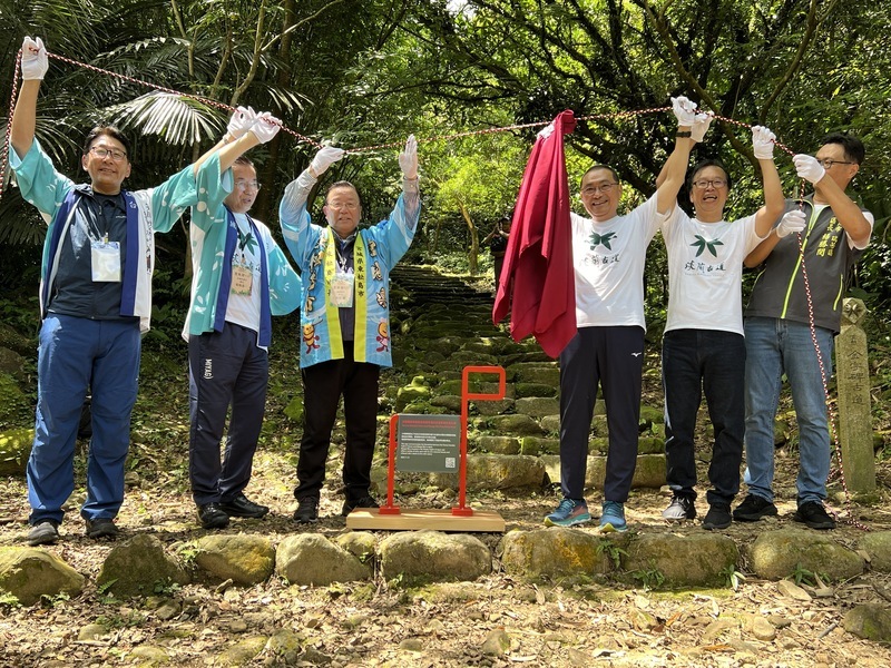 「偶來小馬」揭牌促台日友誼  新北邀體驗步道美