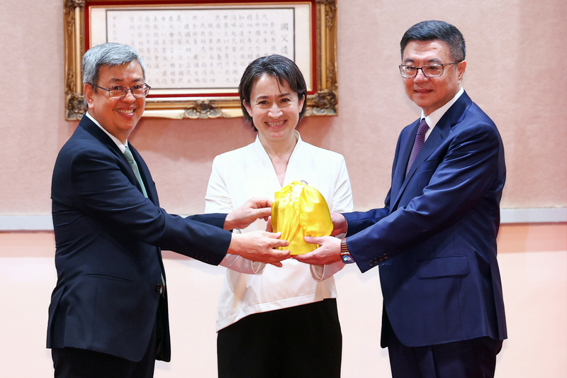陳建仁：每個人都是蠟燭 燃燒自己照亮台灣