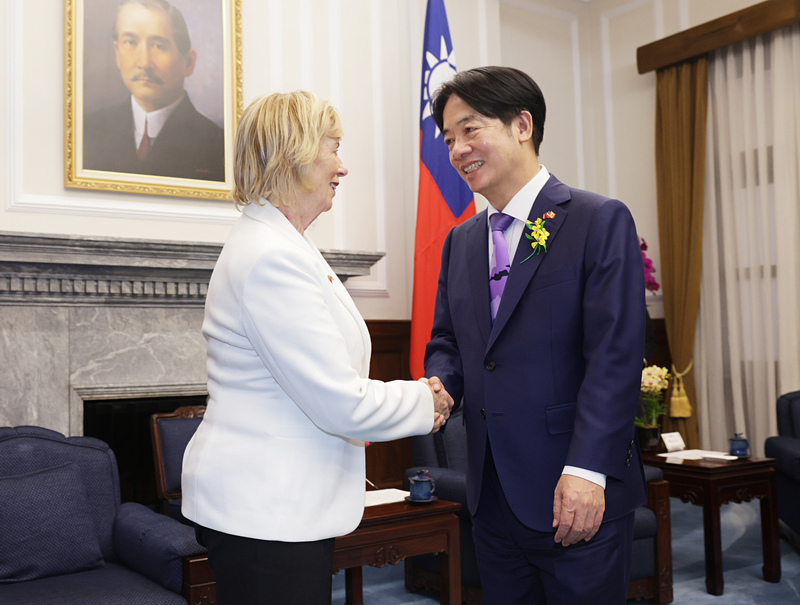 接見加拿大國會慶賀團 賴總統盼支持台灣加入CPTPP