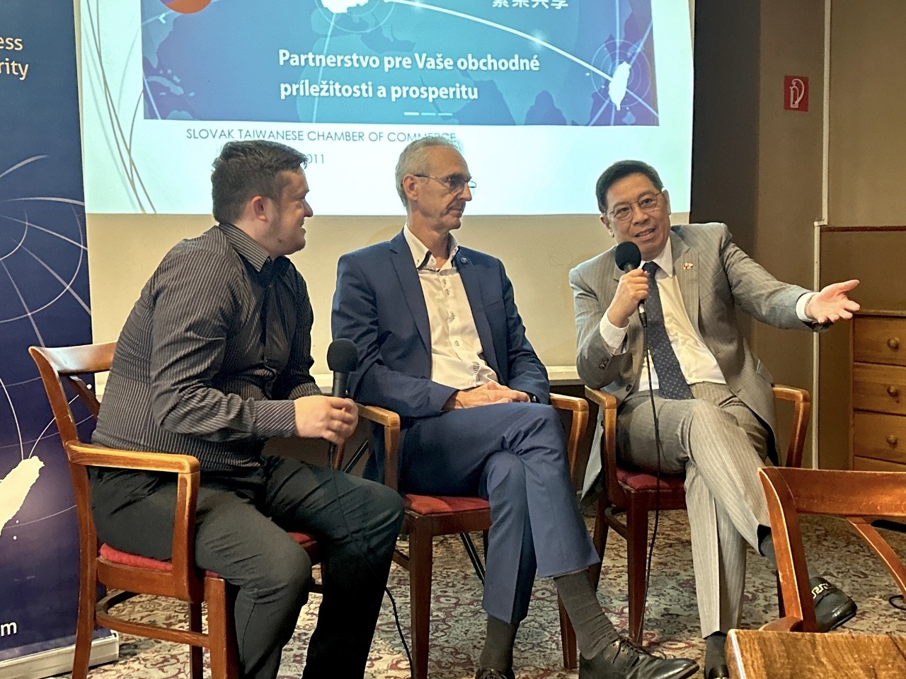 斯洛伐克訪台慶賀團成員：台經貿科技具高吸引力
