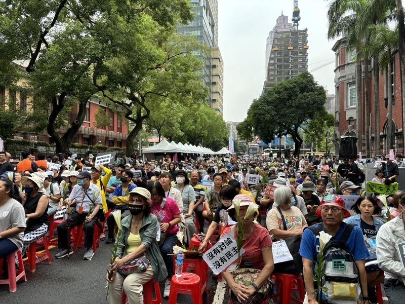 民團7000人抗議 控立院職權修法恐成超級特偵組