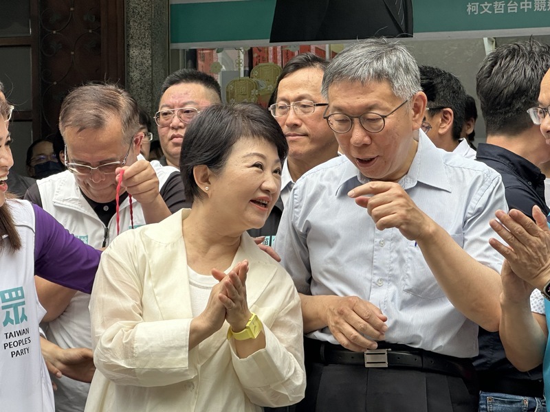 同框盧秀燕 柯文哲：民眾集結立院外有時空錯亂感