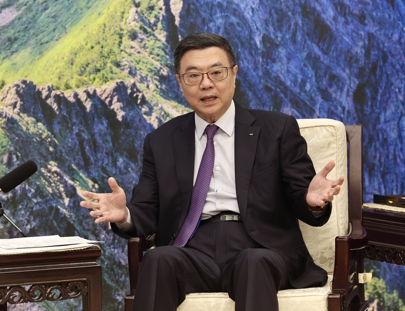 澄清籲民眾別上街 政院：卓揆尊重民眾意見表達 也感到敬佩